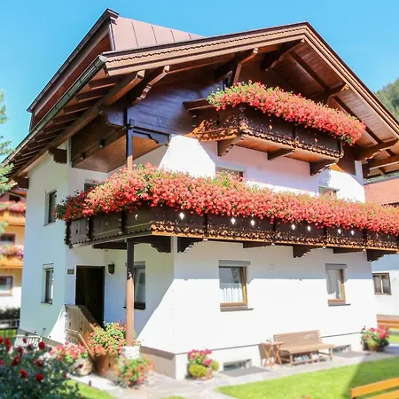 Stoff Apartment