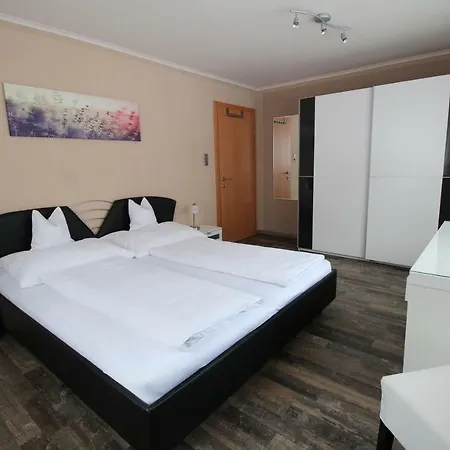 Stoff Apartment *